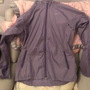 Nike light weight jacket size M but runs small